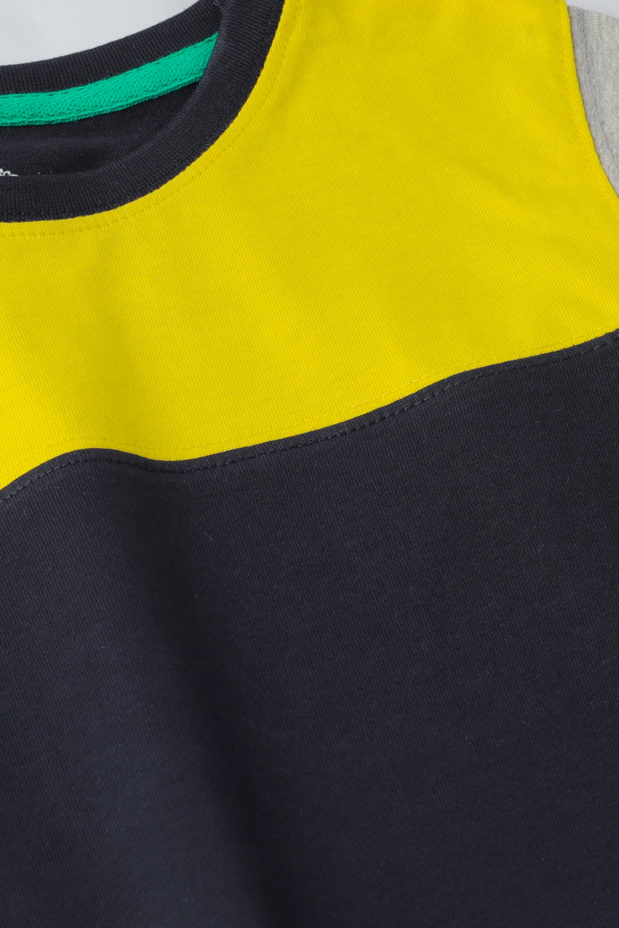 Dynamic Trio Classic T-Shirt - Image 3