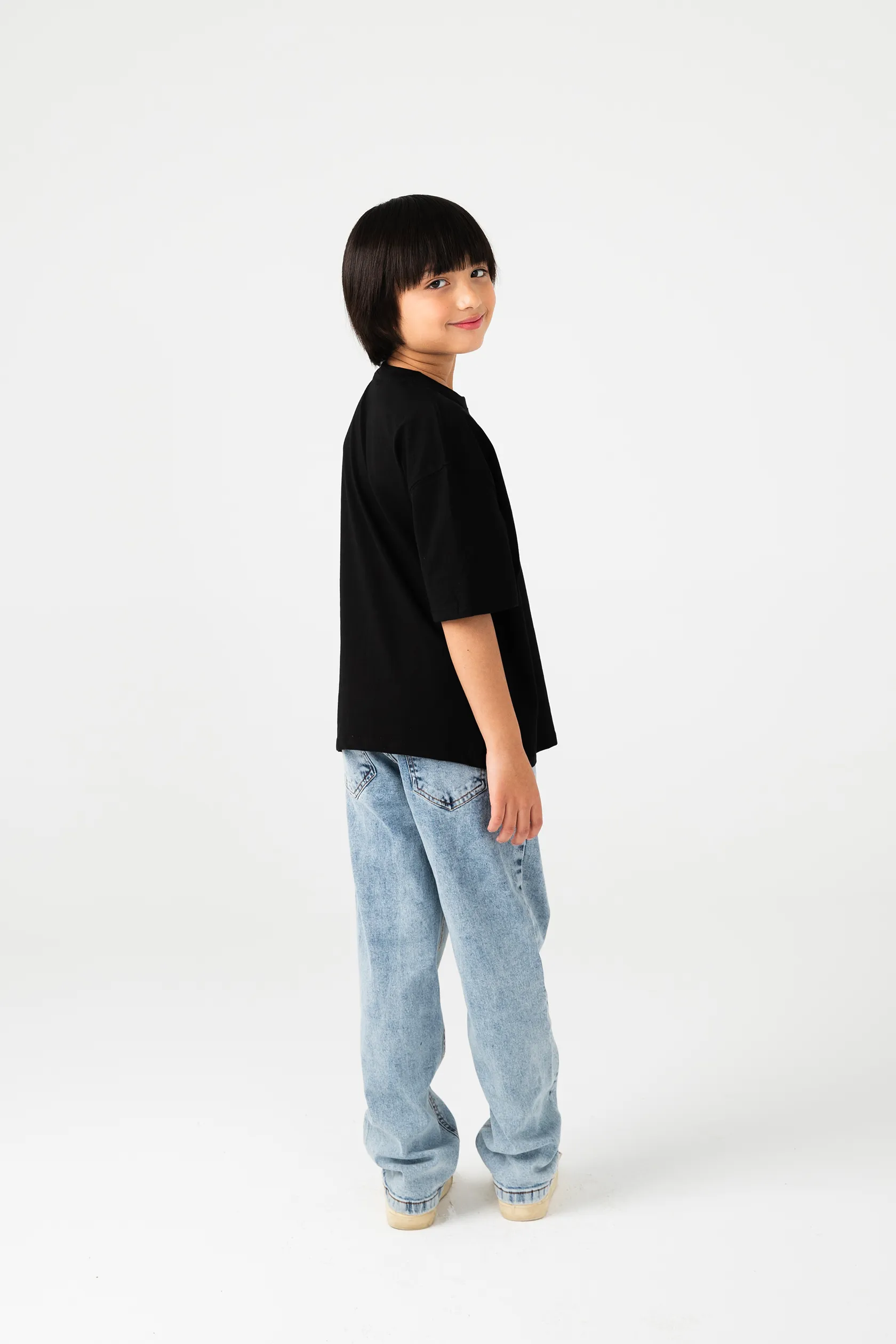 Boys Core Black Relaxed Tee - Image 3