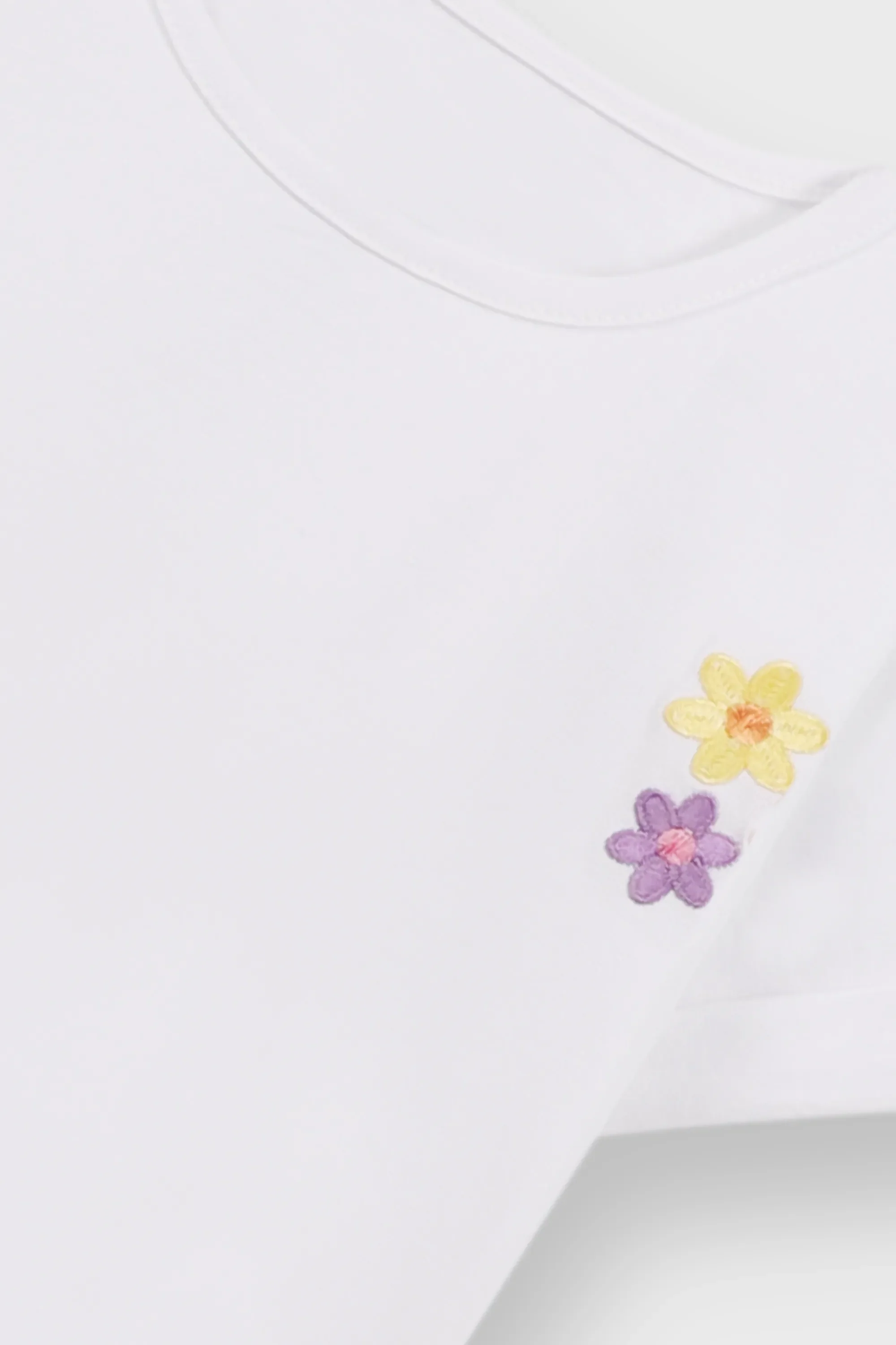 Snow Daisy Emboidered Co-ord Set - Image 2